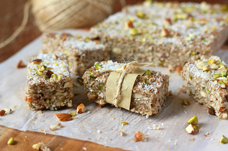 Nutty banana oat bars - to her core
