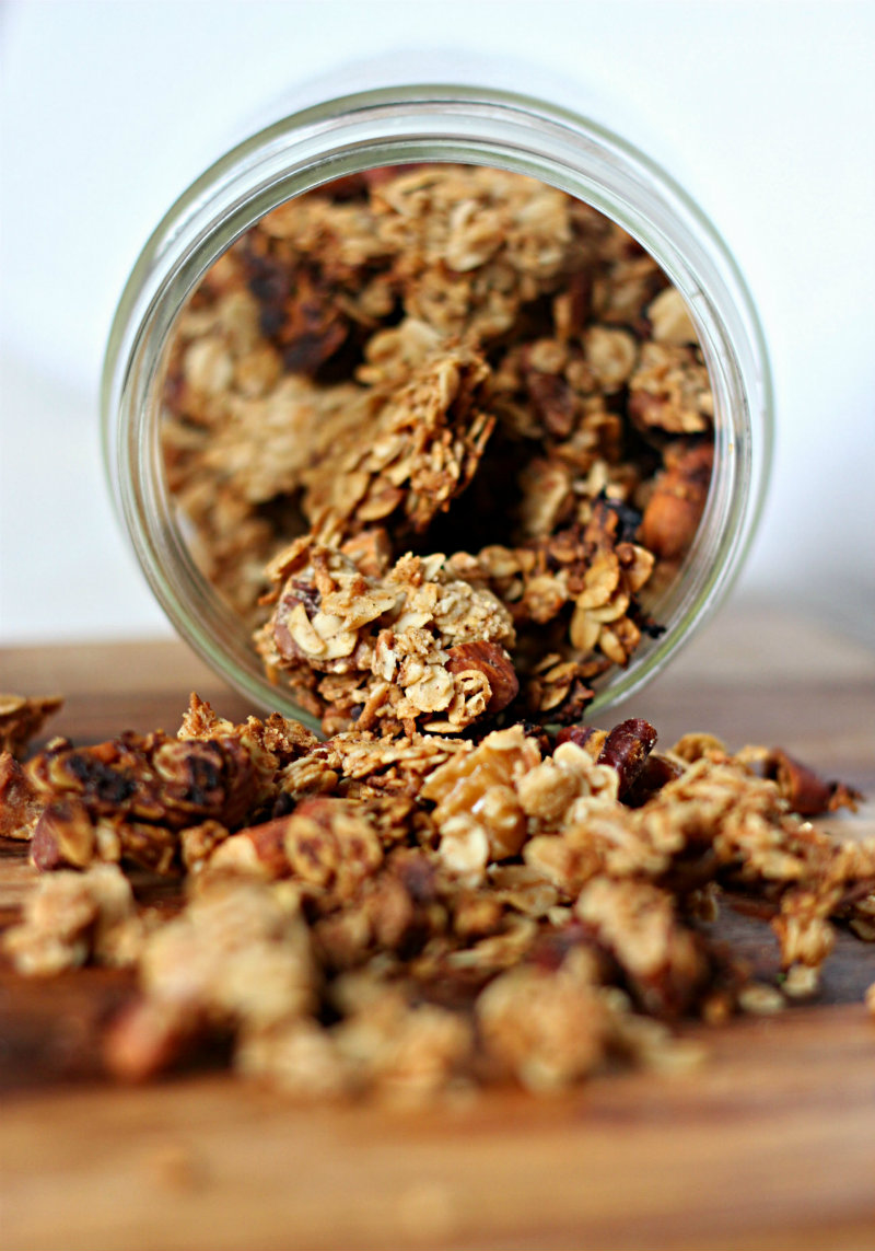 Gingerbread granola || to her core
