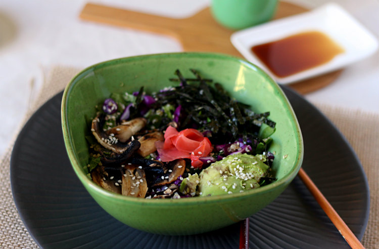 Grain free sushi bowls made with quinoa and vegetables by to her core
