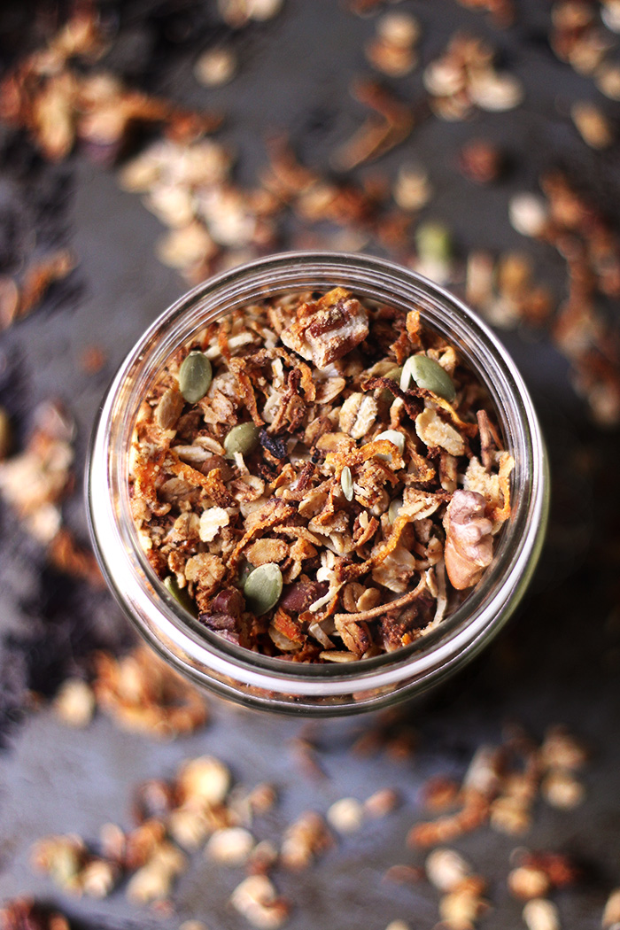 Baked carrot cake granola - to her core
