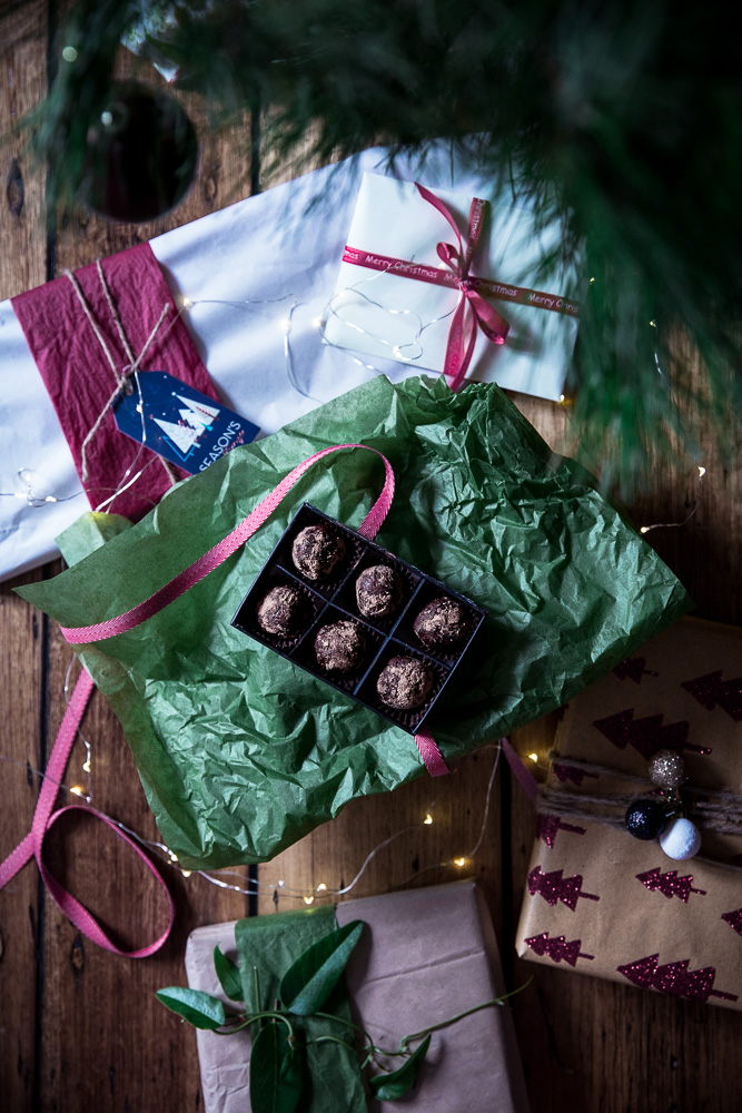 Gingerbread spice bliss balls | To Her Core