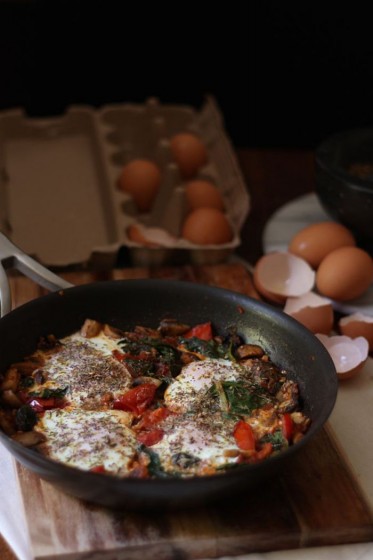 Za’atar baked eggs + why it’s important to vary your diet